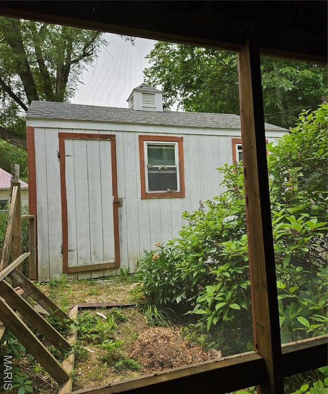 1504 Dean Ave, Hannibal, MO 63401 - view of shed