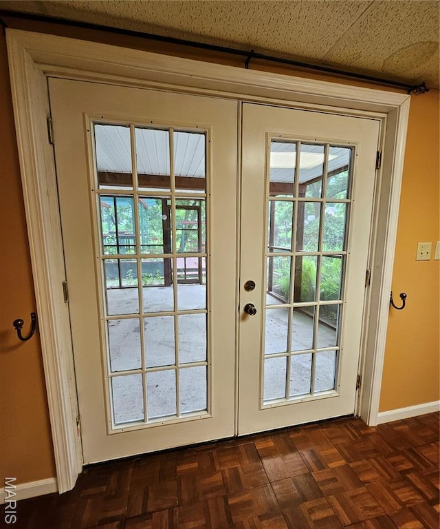 1504 Dean Ave, Hannibal, MO 63401 - entryway with french doors and baseboards