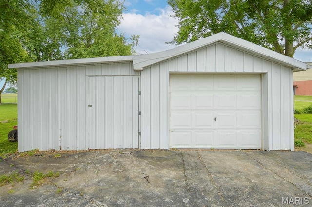 307 S S St, Smithton, IL 62285 - view of detached garage