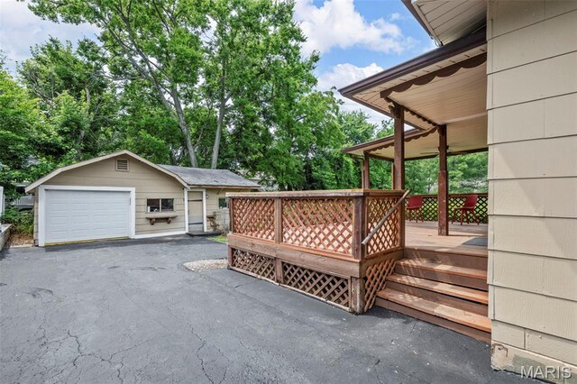 823 N Harrison Ave, Kirkwood, MO 63122 - photo 32