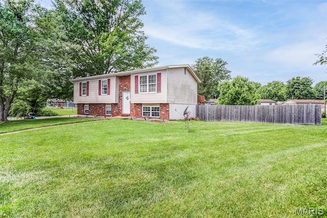 7800 Chuck Ct, Godfrey, IL 62035 - split foyer home featuring brick siding