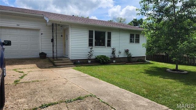 800 N Hickory St, Salem, MO 65560 - view of front of home featuring a garage, crawl space, driveway, and roof with shingles