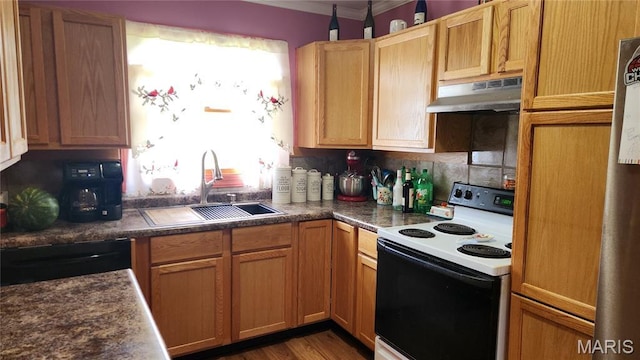 800 N Hickory St, Salem, MO 65560 - kitchen featuring range with electric stovetop, under cabinet range hood, crown molding, dark countertops, and backsplash