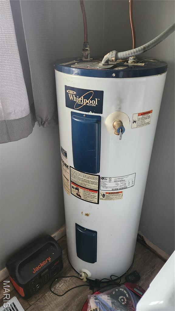800 N Hickory St, Salem, MO 65560 - utilities with water heater