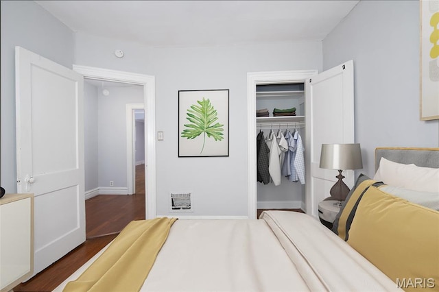 6162 W Park Ave, Saint Louis, MO 63139 - bedroom featuring a closet and wood finished floors