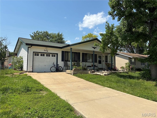 20 Churchill Downs Dr, Saint Peters, MO 63376 - single story home featuring an attached garage, a front lawn, driveway, and covered porch