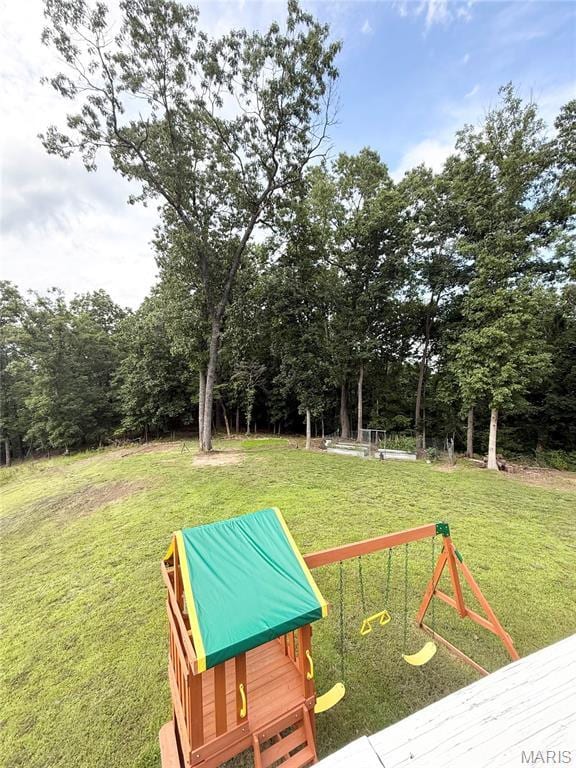 22115 Royce Ln, Waynesville, MO 65583 - view of green lawn