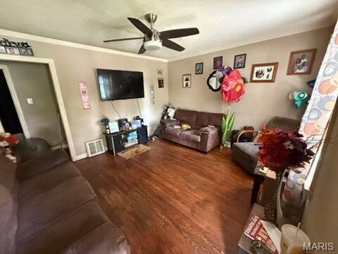 11 S Duchesne Dr, Florissant, MO 63031