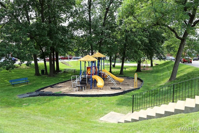 10640 Carroll Wood Way, Saint Louis, MO 63128 - view of community playground
