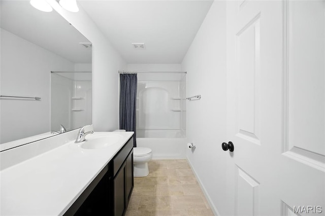 213 Dell View Dr, Arnold, MO 63010 - full bath with vanity and shower / bath combo with shower curtain
