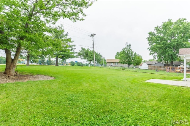 1655 Oakwood Dr, Ofallon, MO 63366 - view of yard