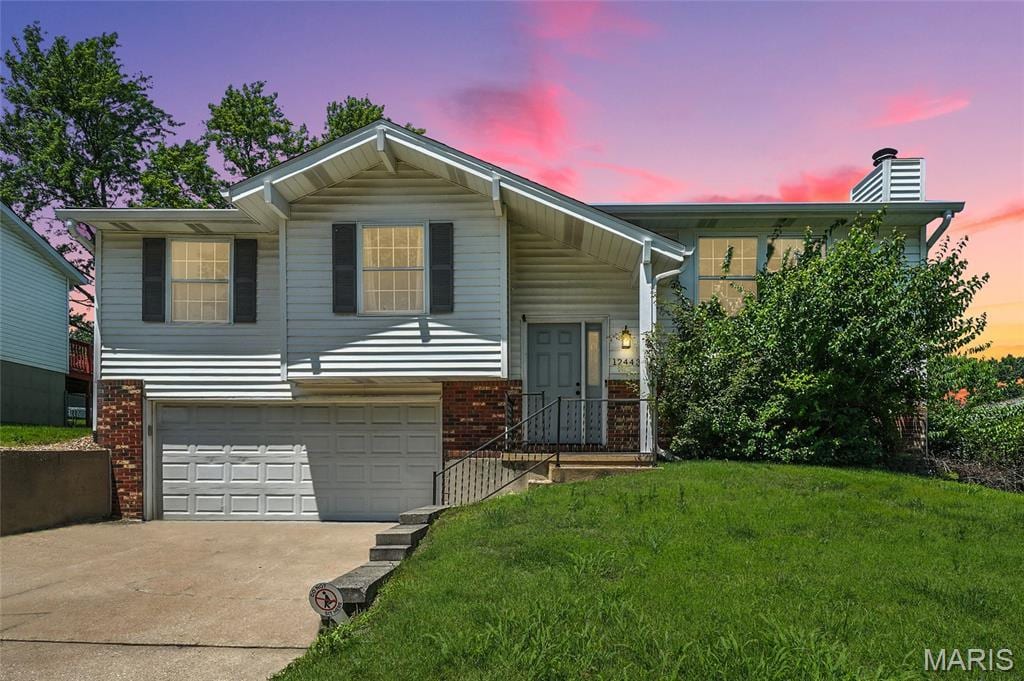 12443 Marine Ave, Maryland Heights, MO 63043 - photo 1