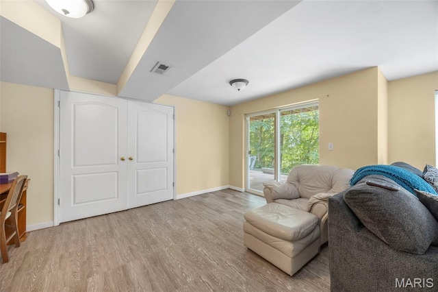 5 Hickory Glen Ct, Lake St Louis, MO 63367 - sitting room featuring wood finished floors