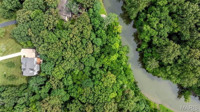 5 Hickory Glen Ct, Lake St Louis, MO 63367 - aerial view of property and surrounding area featuring a large body of water