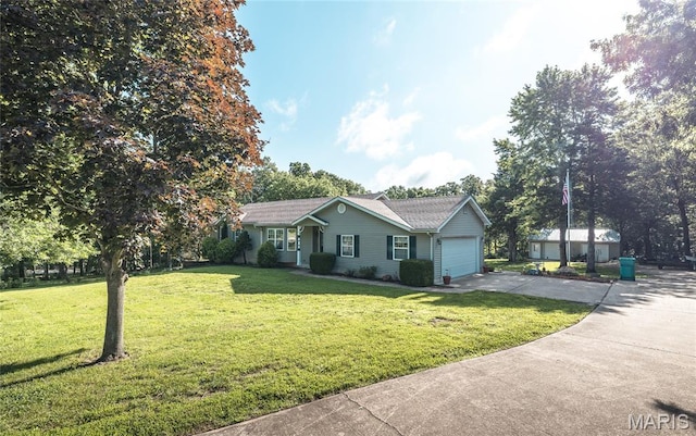 240 N Bernhardt Ave, Gerald, MO 63037 - single story home featuring driveway, an attached garage, and a front yard