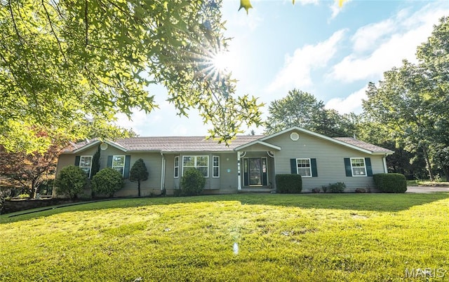 240 N Bernhardt Ave, Gerald, MO 63037 - ranch-style house featuring a front yard