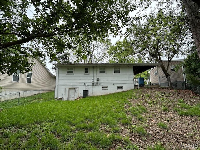 6023 Shillington Dr, Berkeley, MO 63134 - rear view of property