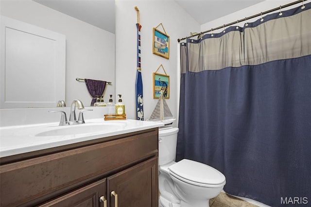 1007 Crows Nest Ct, Caseyville, IL 62232 - full bath with vanity and a shower with curtain
