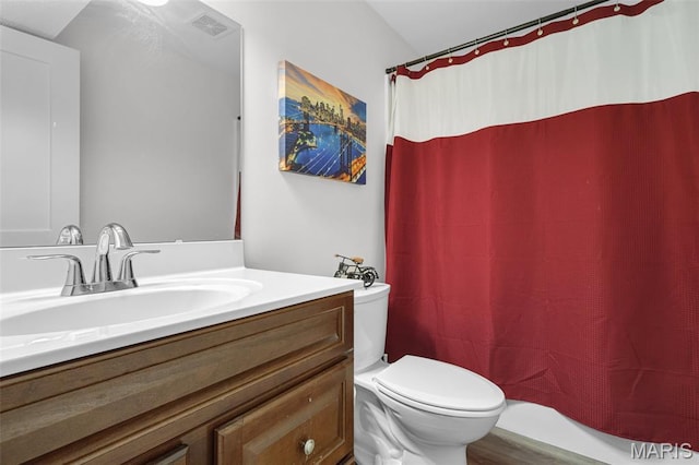 1007 Crows Nest Ct, Caseyville, IL 62232 - bathroom featuring vanity and a shower with shower curtain