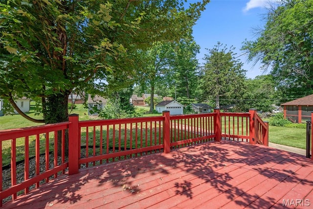 8260 Glen Echo Dr, Bel-Nor, MO 63121 - view of wooden terrace