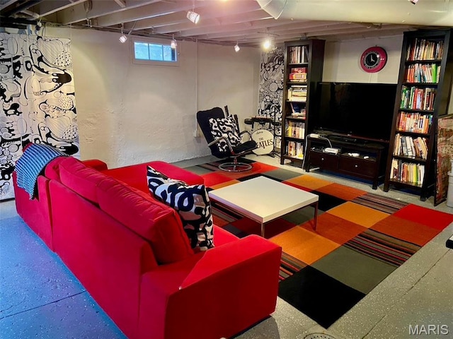 444 Algonquin Pl, Webster Groves, MO 63119 - living area with speckled floor