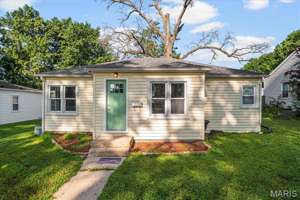 127 Welch Dr, Elsberry, MO 63343 - photo 1