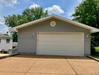2301 Arkansas Dr, High Ridge, MO 63049 - view of detached garage