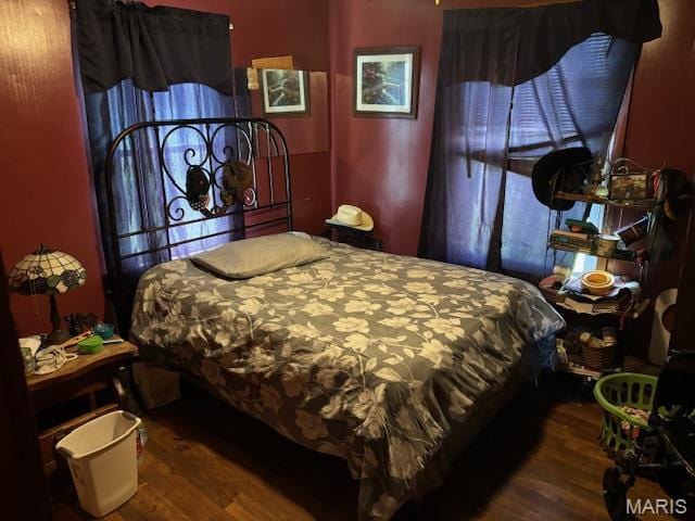 929 Lake St, Sikeston, MO 63801 - bedroom featuring wood finished floors