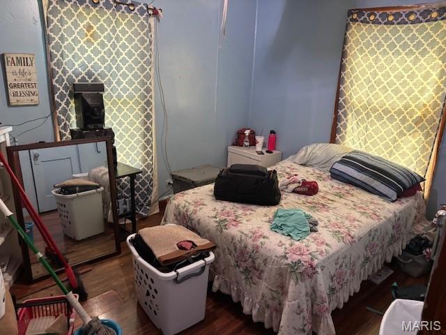 929 Lake St, Sikeston, MO 63801 - bedroom with wood finished floors