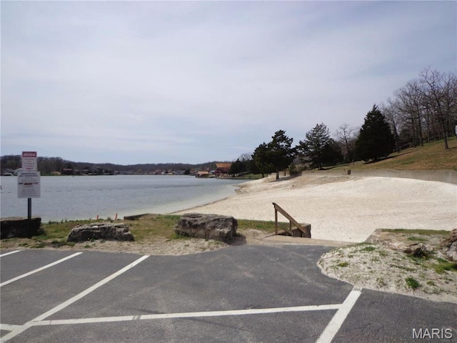 10515 Eagles Nest Dr, Hillsboro, MO 63050