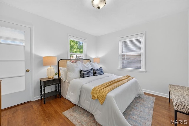 5021 Hi View Ave, Shrewsbury, MO 63119 - bedroom featuring wood finished floors and baseboards