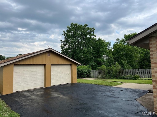 2704 Greenwood Ln, Godfrey, IL 62035 - photo 2