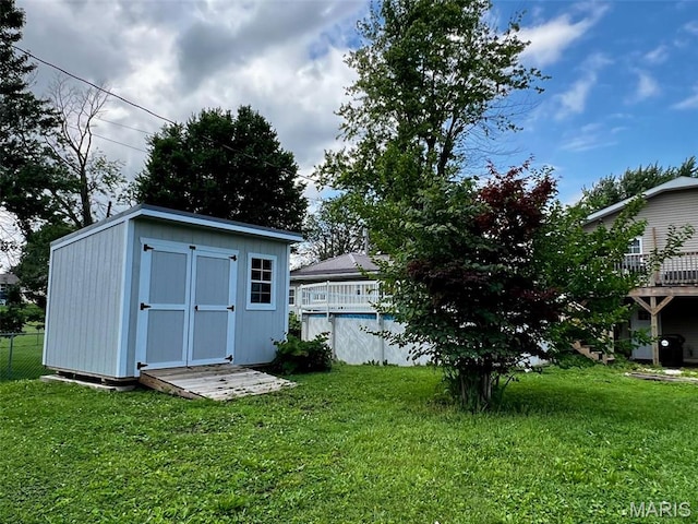 320 N Dickerson St, Palmyra, MO 63461 - view of shed featuring a pool
