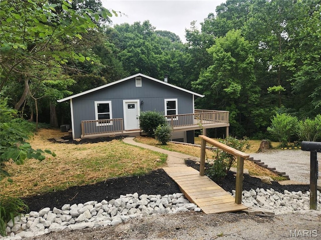 522 Judith Ann Pl, Fairview Heights, IL 62208 - view of front of home with a deck and a view of trees