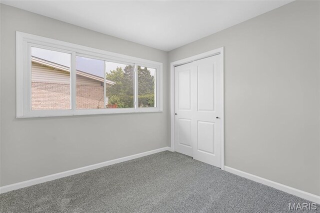 1875 Mullanphy Ln, Florissant, MO 63031