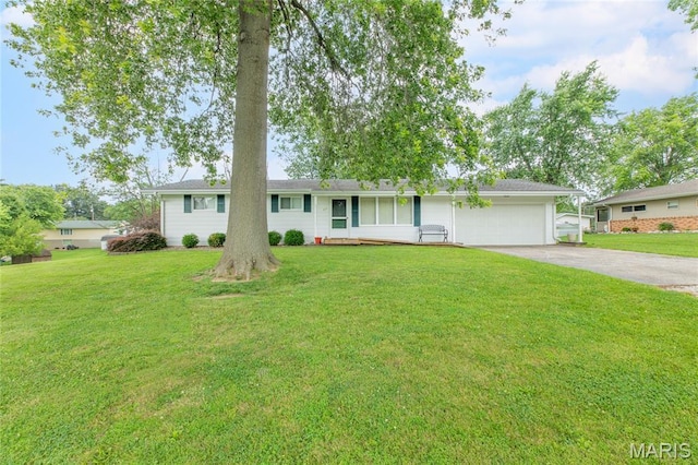 457 Maple Dr, Bethalto, IL 62010 - single story home featuring a garage, driveway, and a front yard