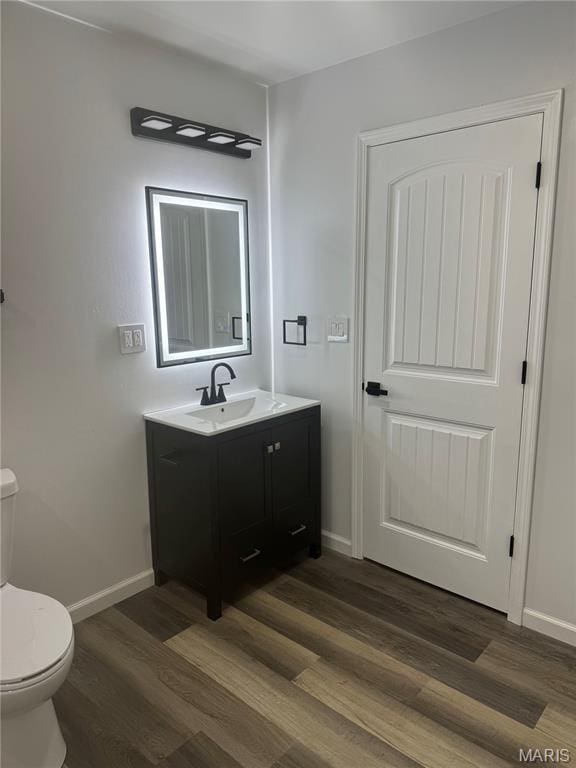 420 Evans Row, Park Hills, MO 63601 - bathroom featuring wood finished floors and vanity