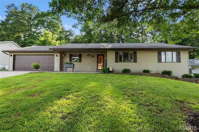 1133 Cypress Ct, Cape Girardeau, MO 63701 - ranch-style home featuring a garage, a front yard, and concrete driveway