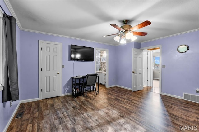 1133 Cypress Ct, Cape Girardeau, MO 63701 - living area featuring a ceiling fan, wood finished floors, and crown molding