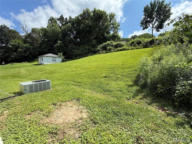 418 Monroe St, Pacific, MO 63069 - view of grassy yard