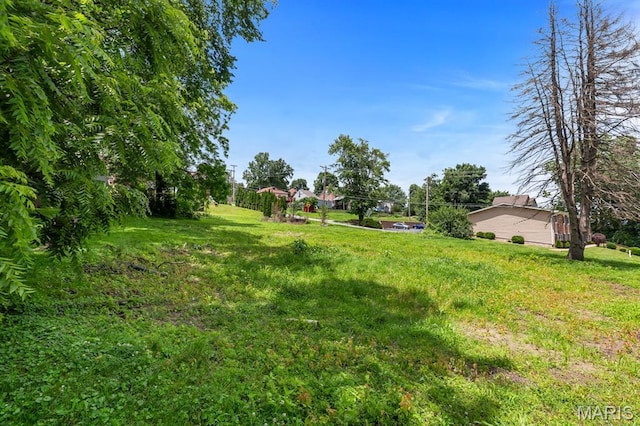 1219 N 4th St, Saint Charles, MO 63301