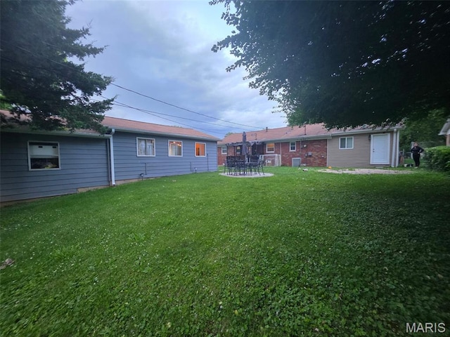 41 Crossroad Dr, Fairview Heights, IL 62208 - photo 2