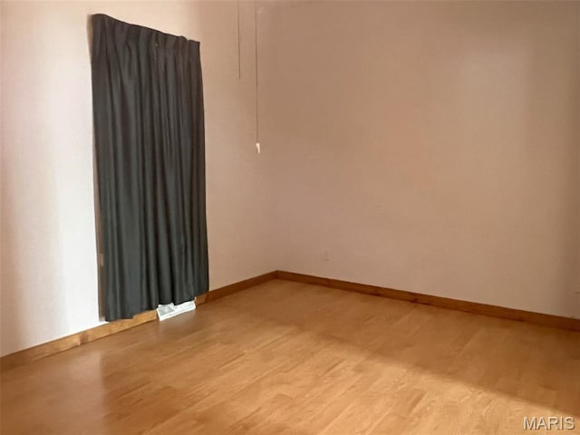 315 E N St, Saint Clair, MO 63077 - empty room featuring light wood-style flooring