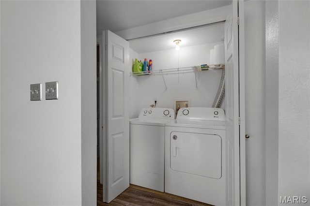 1943 Greenpoint Dr Unit 302, Kirkwood, MO 63122 - laundry area featuring washer and clothes dryer and dark wood-style floors
