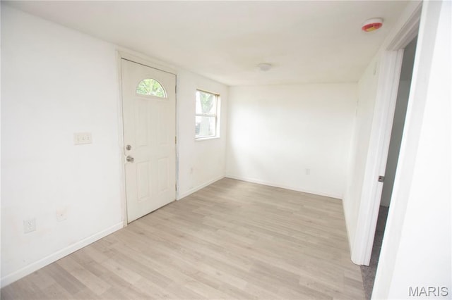 15 S 13th St, Wood River, IL 62095 - entrance foyer with light wood-style floors and baseboards