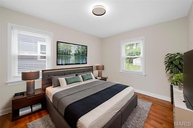 841 N Geyer Rd, Kirkwood, MO 63122 - bedroom with wood finished floors and baseboards