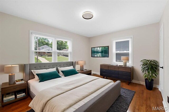 841 N Geyer Rd, Kirkwood, MO 63122 - bedroom with wood finished floors