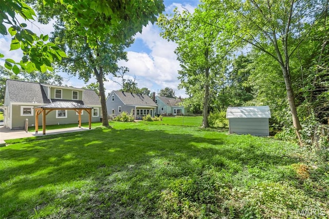 841 N Geyer Rd, Kirkwood, MO 63122 - view of yard featuring a storage unit