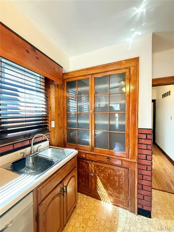 4160 Wyoming St, Saint Louis, MO 63116 - photo 11