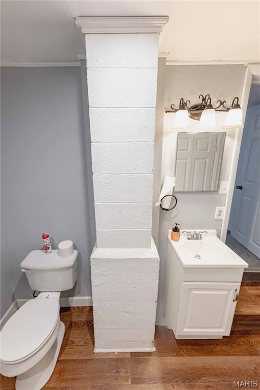 656 Sunset Farms Trl, Union, MO 63084 - half bath with crown molding, vanity, and wood finished floors